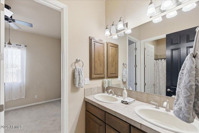 39410 N 7TH Street, Phoenix, AZ 85086