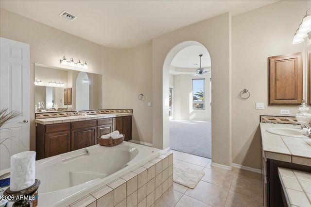 39410 N 7TH Street, Phoenix, AZ 85086