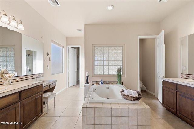 39410 N 7TH Street, Phoenix, AZ 85086