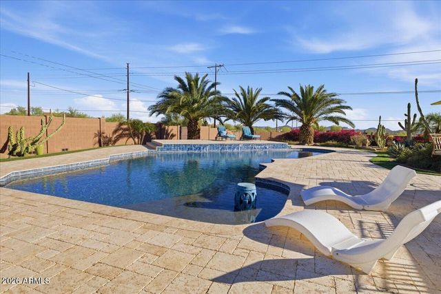 39410 N 7TH Street, Phoenix, AZ 85086