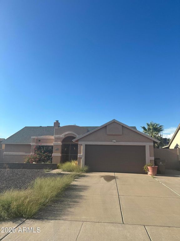 7110 W LAUREL Lane, Peoria, AZ 85345
