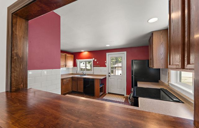 1723 Hewitt Avenue, Saint Paul, MN 55104