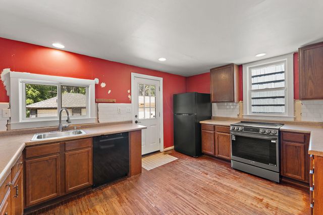 1723 Hewitt Avenue, Saint Paul, MN 55104