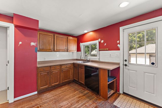 1723 Hewitt Avenue, Saint Paul, MN 55104