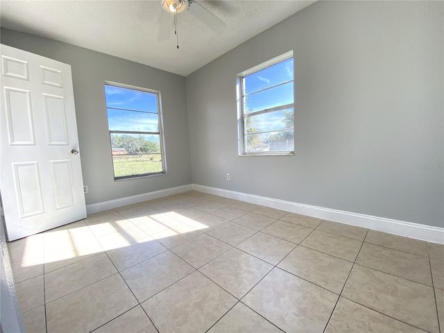 424 W 5TH STREET, Apopka, FL 32703