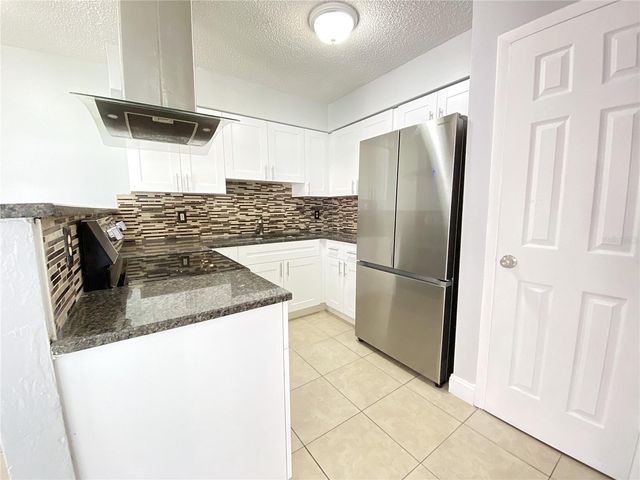 424 W 5TH STREET, Apopka, FL 32703