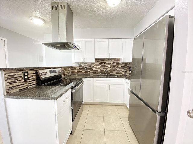 424 W 5TH STREET, Apopka, FL 32703