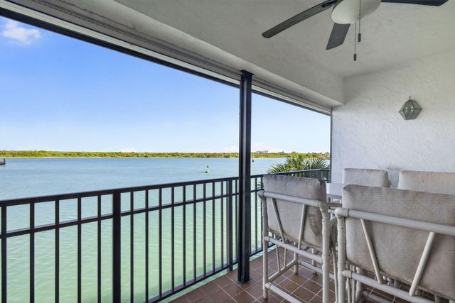 1630 Seaway Drive 304, Fort Pierce, FL 34949