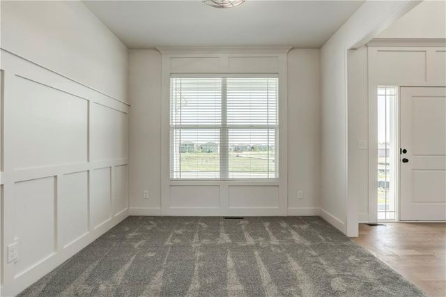 19007 W 170th Terrace, Olathe, KS 66062