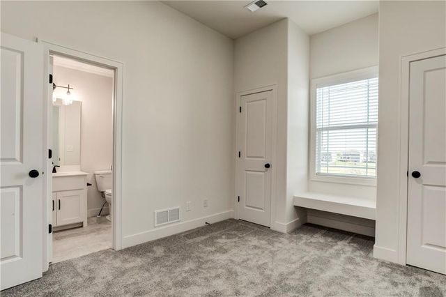 19007 W 170th Terrace, Olathe, KS 66062