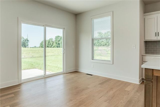 19007 W 170th Terrace, Olathe, KS 66062