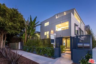 613 6TH Avenue, Venice, CA 90291