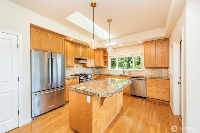 131 Moonlight Drive, Sequim, WA 98382