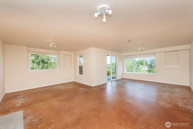 131 Moonlight Drive, Sequim, WA 98382