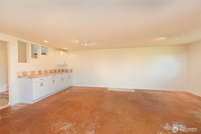 131 Moonlight Drive, Sequim, WA 98382
