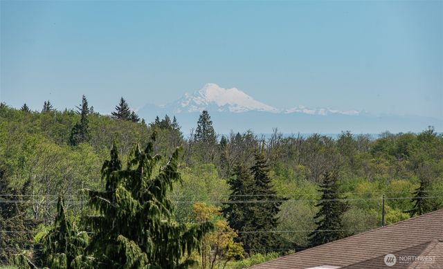 131 Moonlight Drive, Sequim, WA 98382