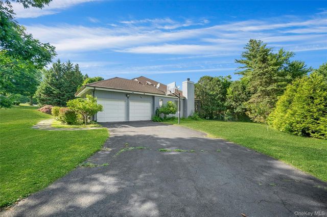 2 Meadowwood Lane, Rye, NY 10580