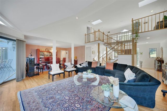 2 Meadowwood Lane, Rye, NY 10580