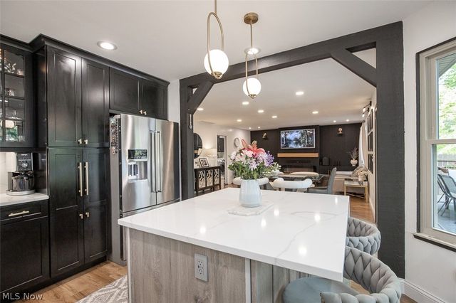 17101 Rabbit Run Drive, Strongsville, OH 44136