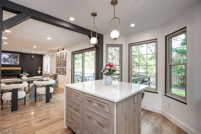 17101 Rabbit Run Drive, Strongsville, OH 44136