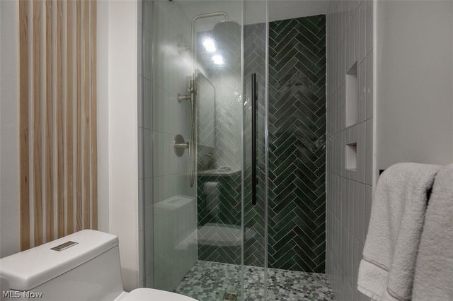 17101 Rabbit Run Drive, Strongsville, OH 44136