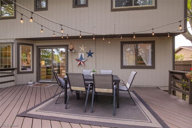 17101 Rabbit Run Drive, Strongsville, OH 44136
