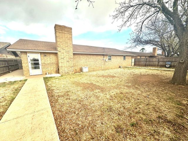 1313 Jefferson Street, Plainview, TX 79072