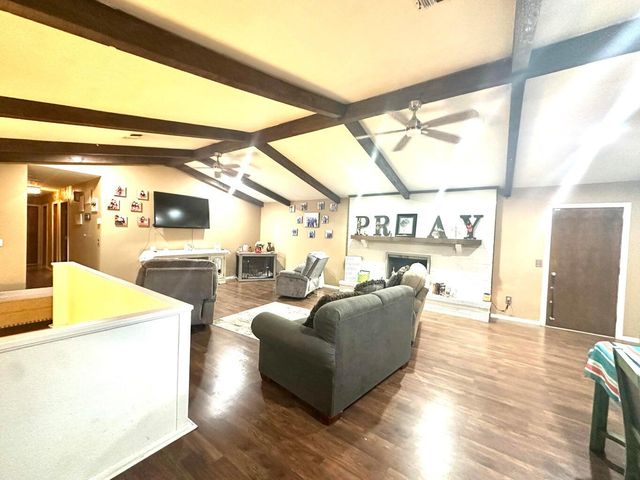 1313 Jefferson Street, Plainview, TX 79072