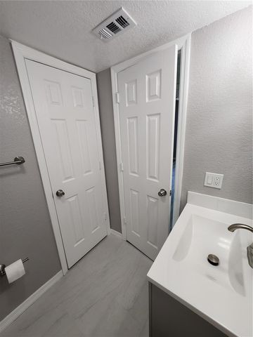 5541 BAY BOULEVARD 403, Port Richey, FL 34668