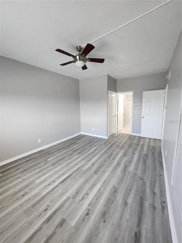 5541 BAY BOULEVARD 403, Port Richey, FL 34668