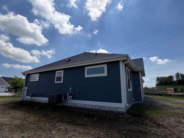 171 Savannah Parkway, Deerfield, WI 53531