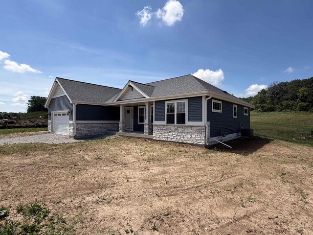 171 Savannah Parkway, Deerfield, WI 53531