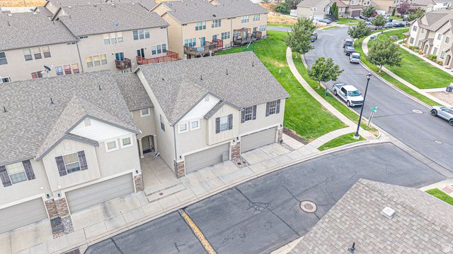 1226 LILY PAD DR, Spanish Fork, UT 84660