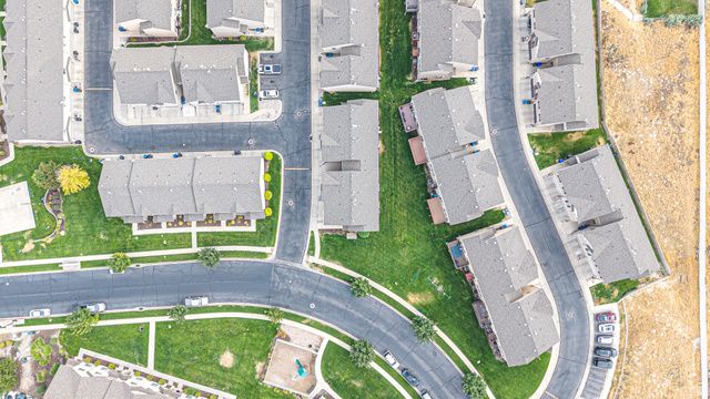 1226 LILY PAD DR, Spanish Fork, UT 84660