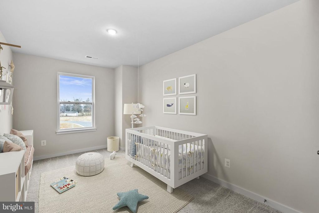 132 MONROE AVE, Ranson, WV 25438