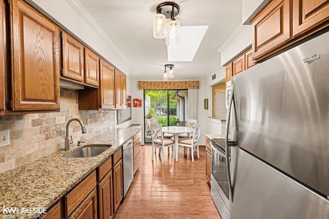 983 Wexford Way, Rochester Hills, MI 48307