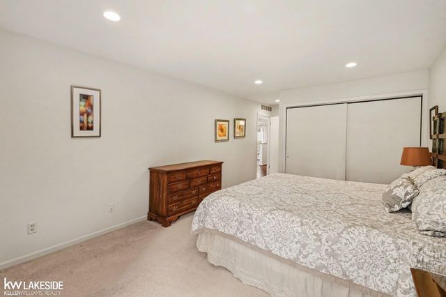 983 Wexford Way, Rochester Hills, MI 48307