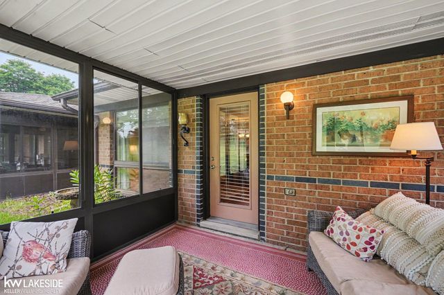 983 Wexford Way, Rochester Hills, MI 48307