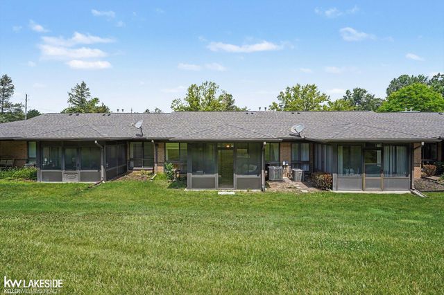983 Wexford Way, Rochester Hills, MI 48307