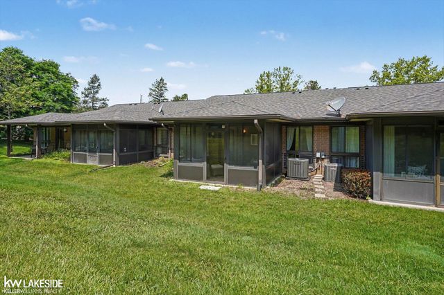 983 Wexford Way, Rochester Hills, MI 48307