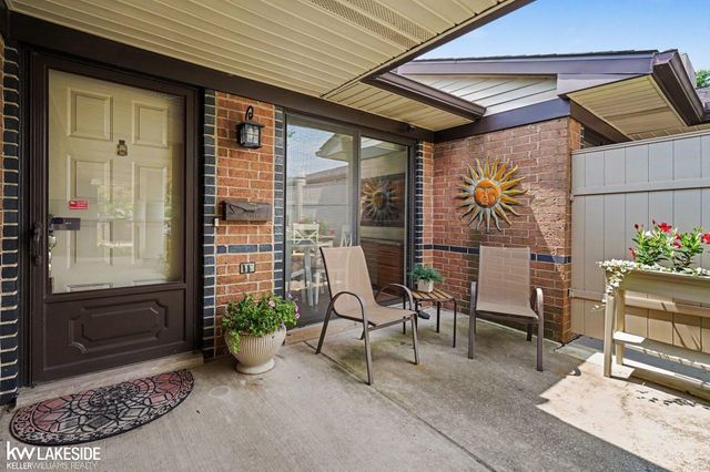 983 Wexford Way, Rochester Hills, MI 48307