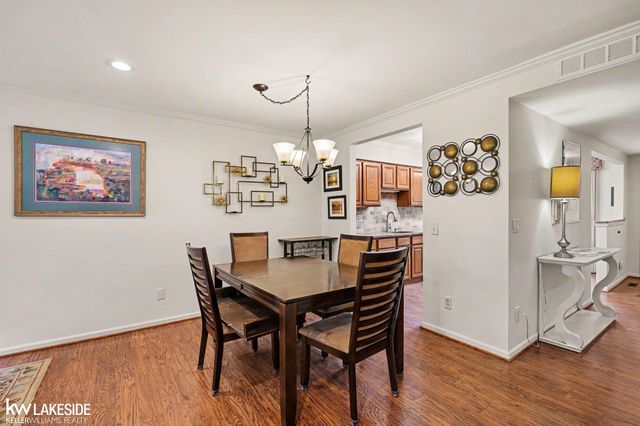 983 Wexford Way, Rochester Hills, MI 48307