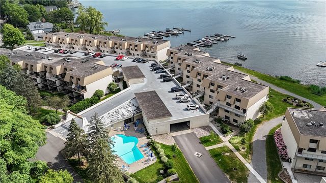 259 Bay Village Drive, Irondequoit, NY 14609