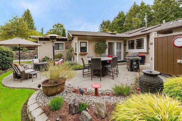 3614 3616 Crestview Drive W, University Place, WA 98466