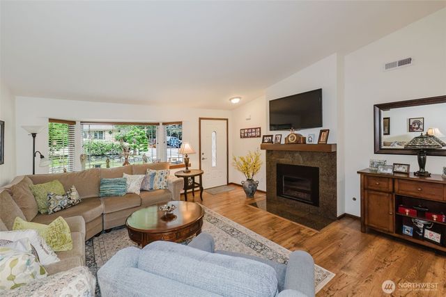3614 3616 Crestview Drive W, University Place, WA 98466