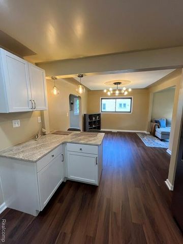 14250 Inkster Road, Redford, MI 48239