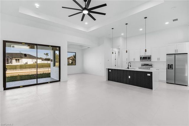 417 SW 23rd TER, Cape Coral, FL 33991