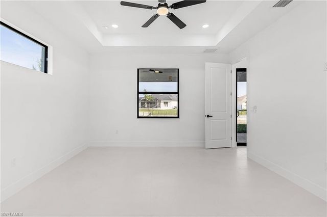 417 SW 23rd TER, Cape Coral, FL 33991