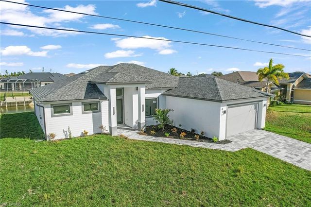 417 SW 23rd TER, Cape Coral, FL 33991