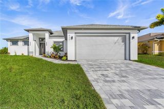417 SW 23rd TER, Cape Coral, FL 33991